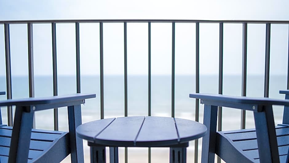 Crystal Coast Oceanfront Hotel