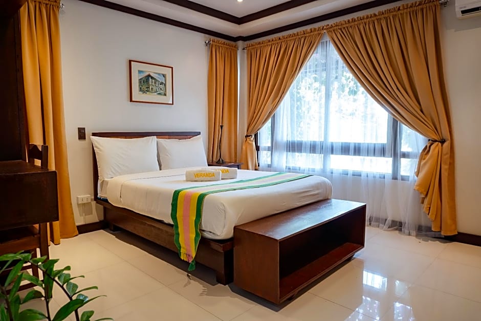 Veranda Suites and Restaurant