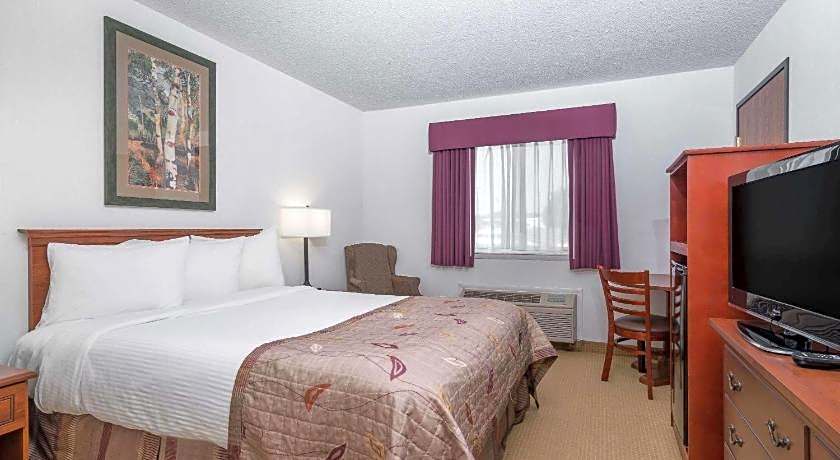 Baymont by Wyndham Marshfield