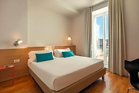 Double or Twin Room with Terrace