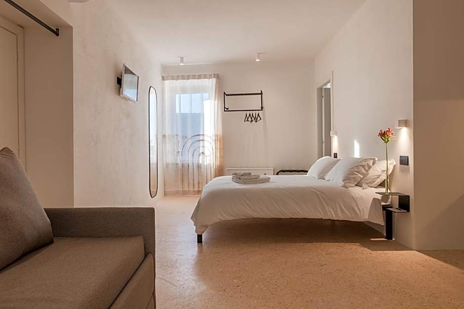 OGNISSANTI GuestHouse & Suites