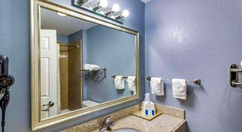Rodeway Inn & Suites Port Arthur - Groves