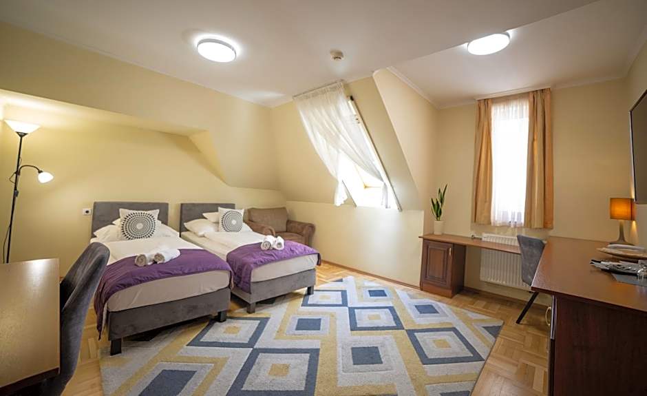 Dóm Hotel