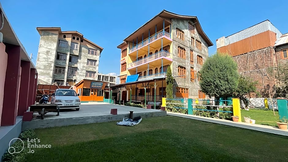Hotel Royal Reshi – Srinagar, PA