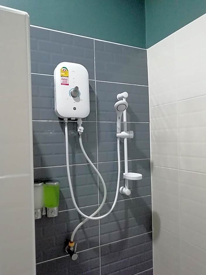 Morinaka Craftfe & Poshtel