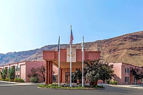 Quality Suites Moab near Arches National Park