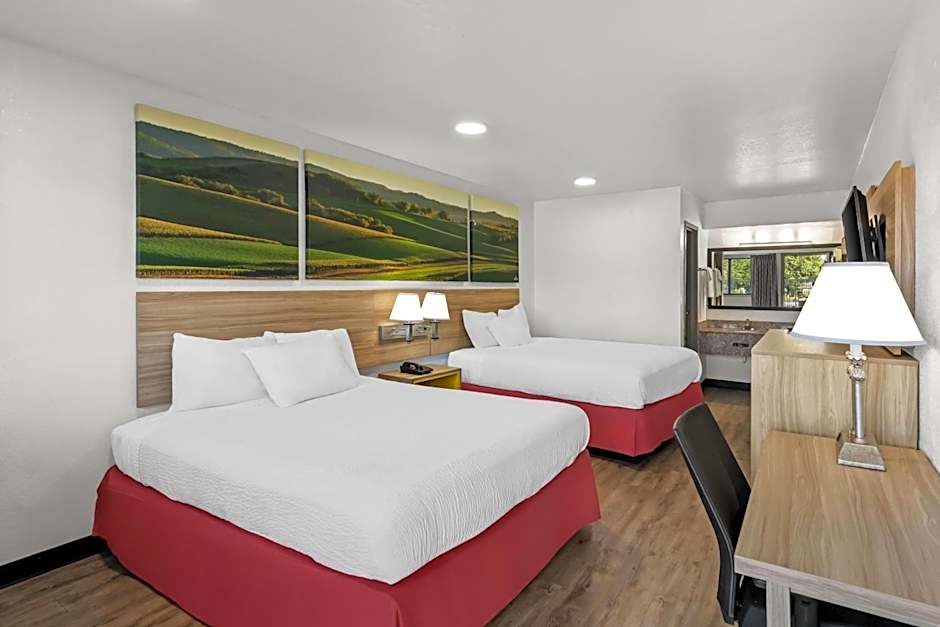 Days Inn by Wyndham Independence