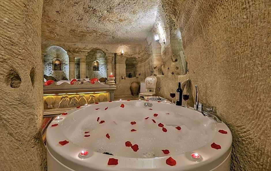 Serenus Cave Suites