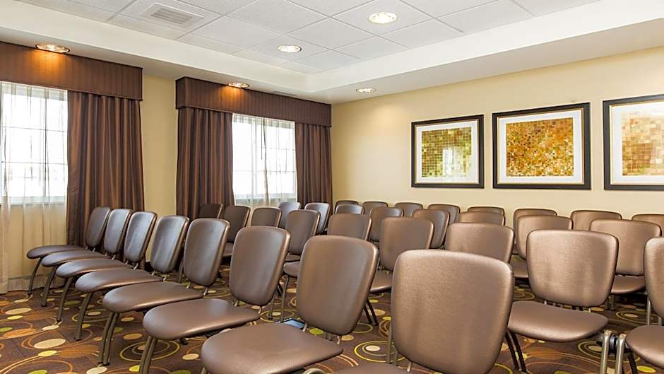 Staybridge Suites West Edmonton By IHG