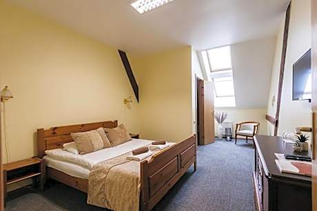 Standard Triple Room M1 in Manor Building