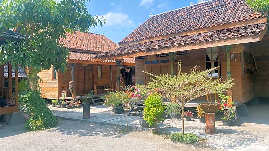 Pule Village by Sampai Coliving