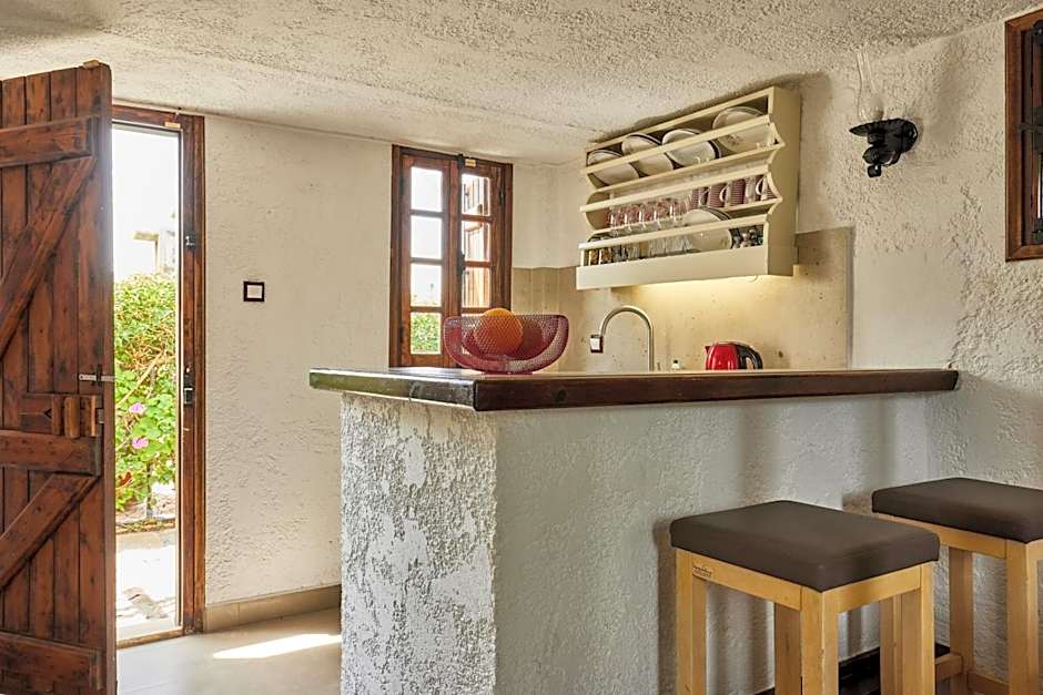 Mila Malia Studios Hotel