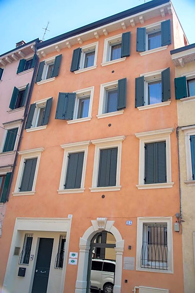 Maison Calcirelli rooms