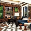 Hotel Saint Clair - Magnificent Mile
