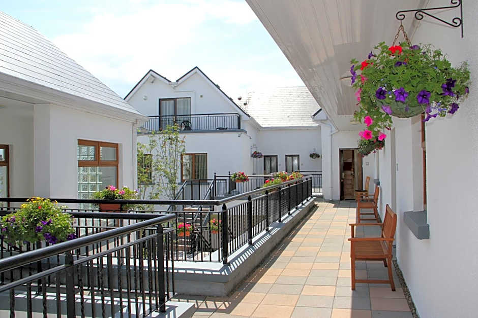 Donegan Court Aparthotel