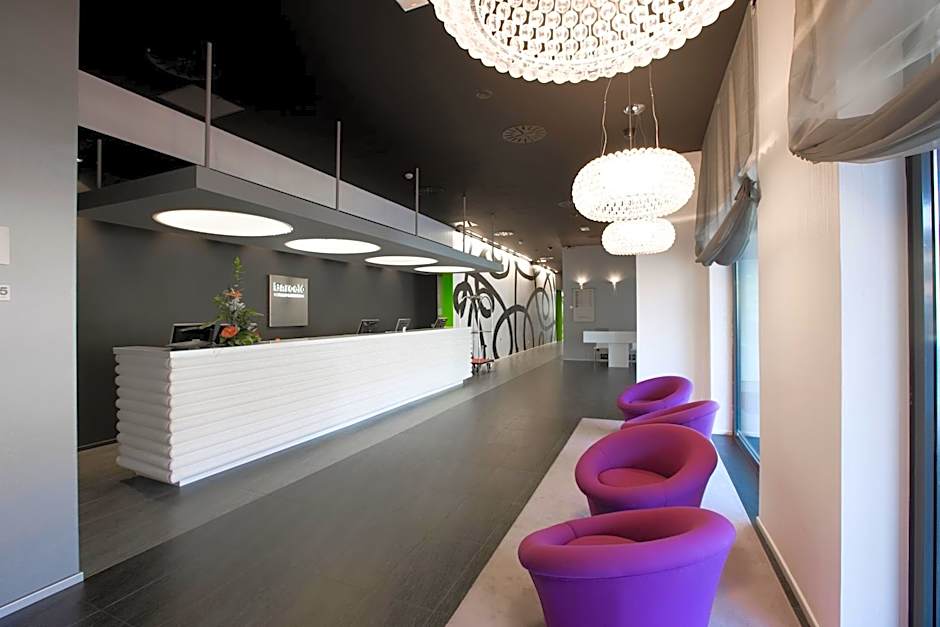 Hotel Zentral Castellana Norte