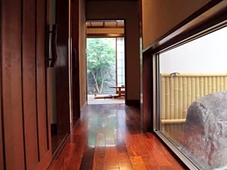 Private Maisonette (Sakuranbo) -Open-Air Bath
