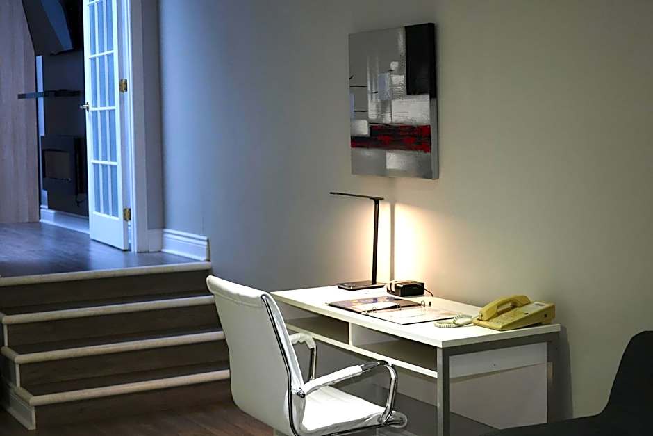 Travelodge Hotel & Convention Center by Wyndham Quebec City