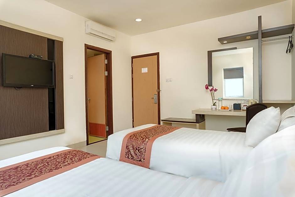 Jolin Hotel Panakkukang by LIFE
