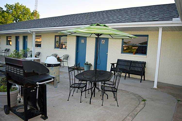 Wachapreague Inn - Motel Rooms