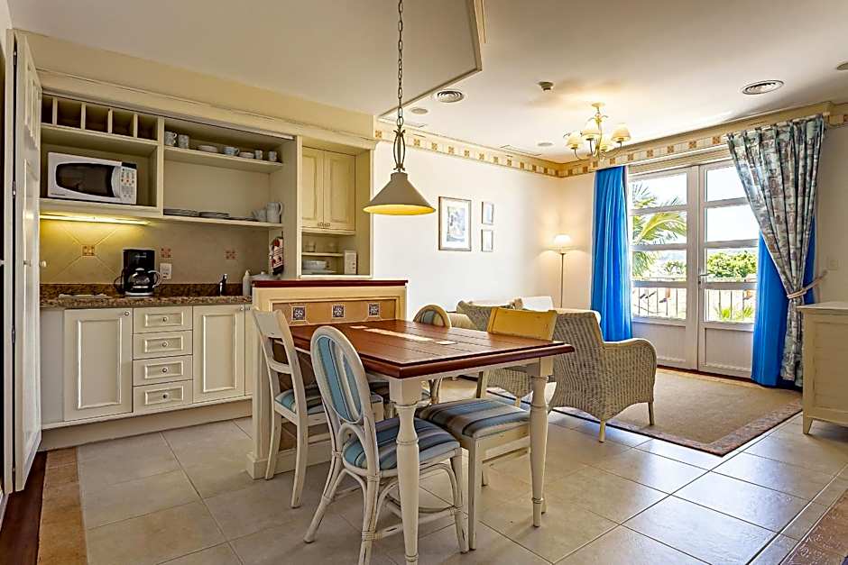 Beachfront Studios at IL Campanario Resort ILCTOP