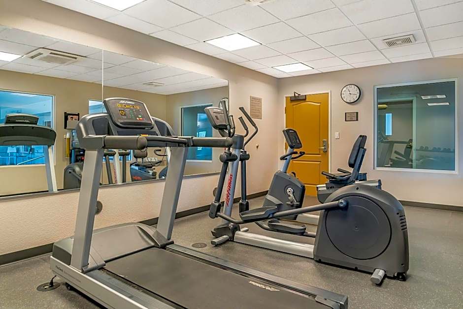 Country Inn & Suites by Radisson, Rossford - Toledo South