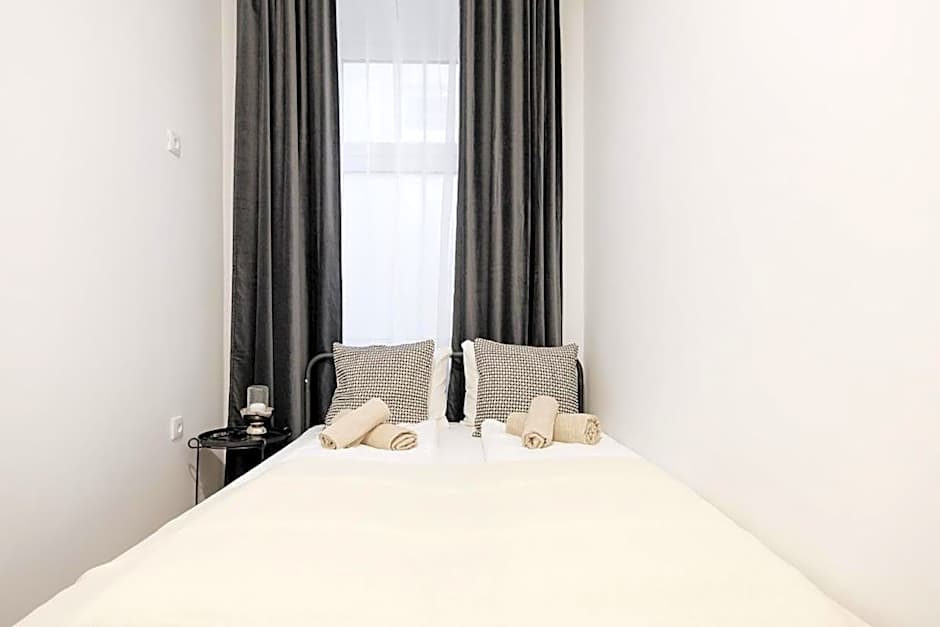 Central City Style Rooms by Home2