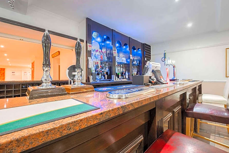 Ramada by Wyndham Cheltenham