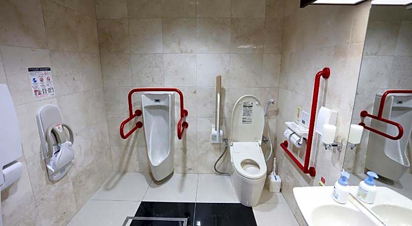 Toyoko Inn Fukuyama-Eki Shinkansen Minami-Guchi