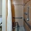 Howard Johnson by Wyndham Houston Hobby Airport