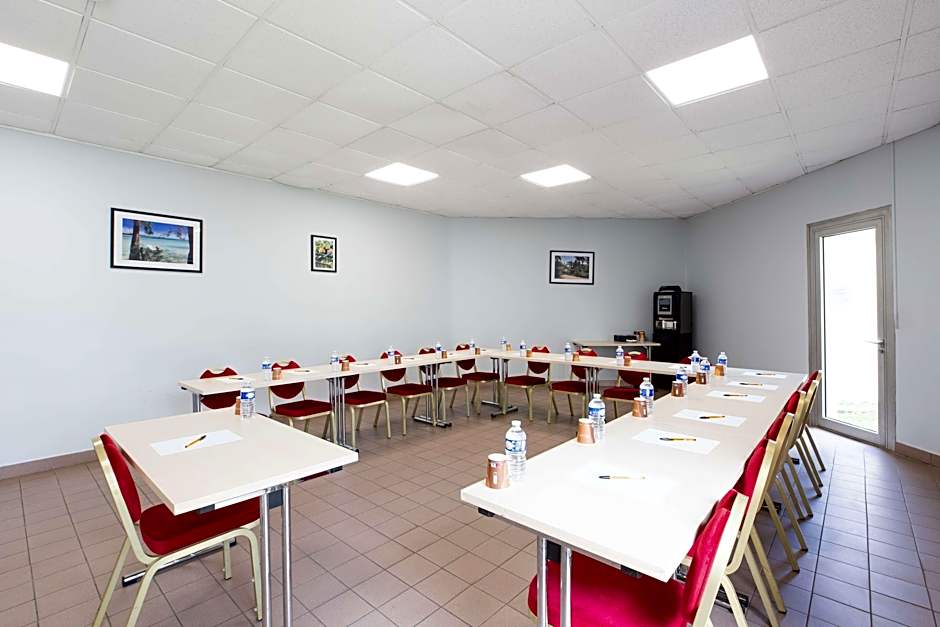 Golden Tulip Avignon Le Paradou