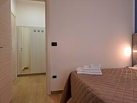 One-Bedroom Apartment with Balcony