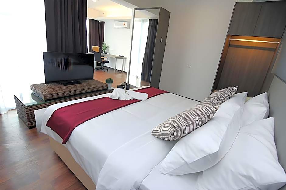 Nexus Regency Suites & Hotel