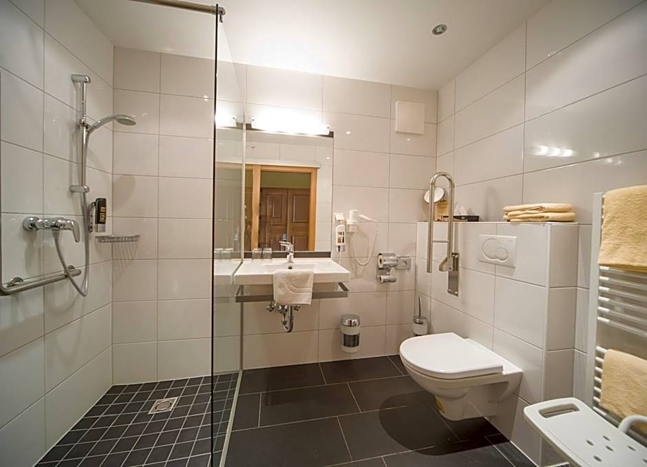 Almfrieden Hotel & Romantikchalet