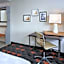Holiday Inn & Suites Oakville at Bronte By IHG