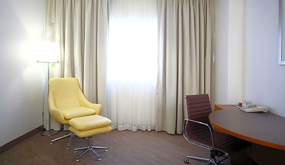 Novotel Canberra