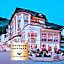 Österreichischer Hof-im Bademantel direkt in die Alpentherme