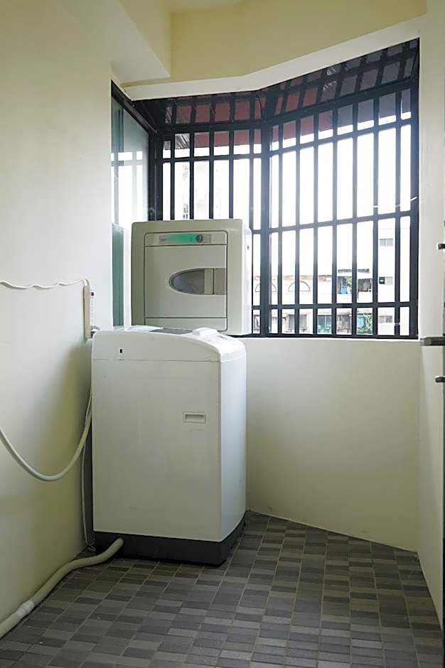 Zhongxiao Fuxing Sogo 3B2b 2 Min to MRT