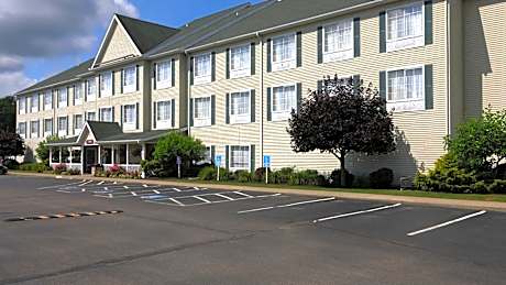 Coshocton Village Inn & Suites