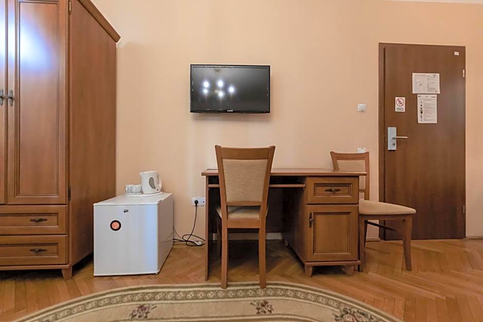 Vila Fortuna - Art O'Clock