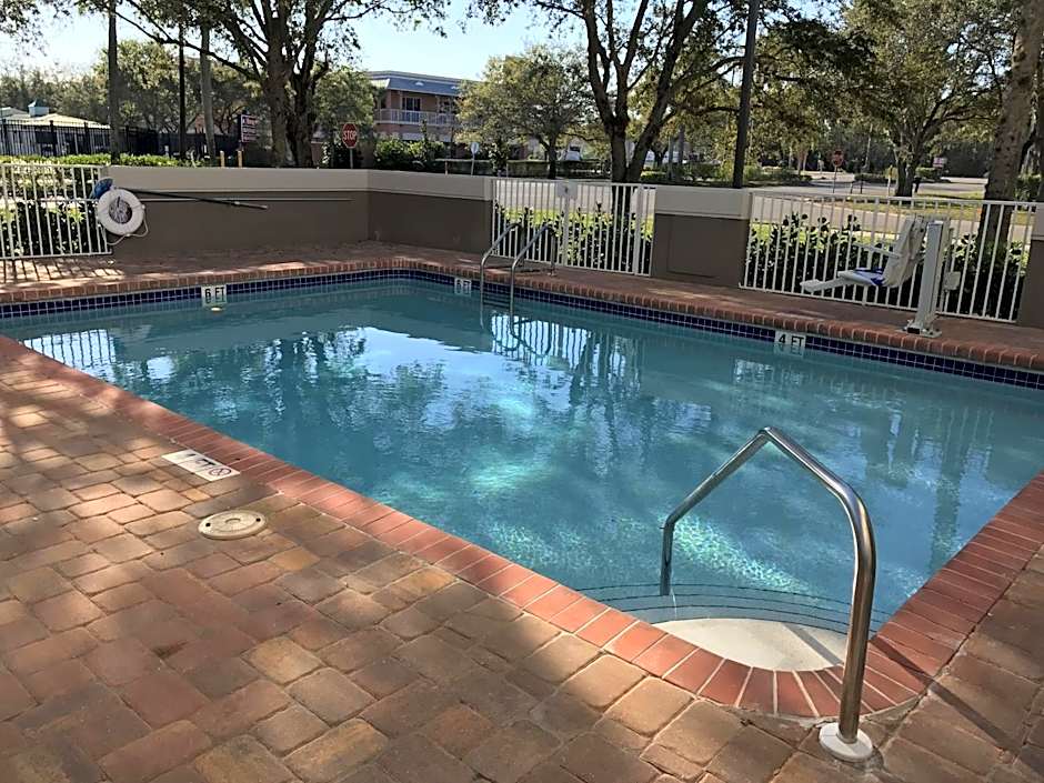 Holiday Inn Express Naples South - I-75 By IHG