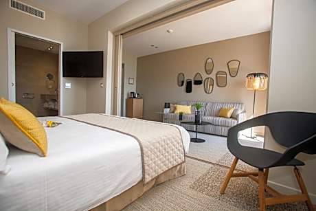 Deluxe Double or Twin Room with Sea View