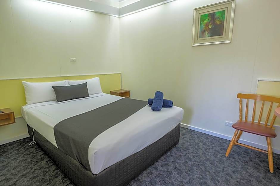 Pioneer Station Motor Inn