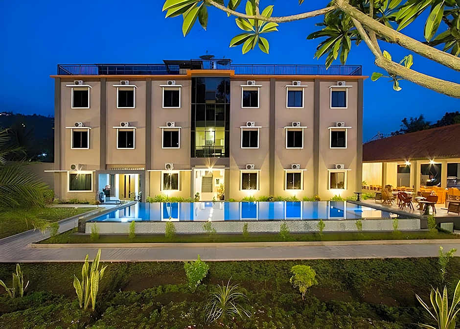 Grand Senggigi Hotel