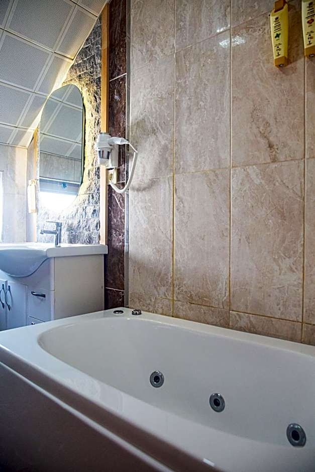 Emirtimes Hotel Kadıköy