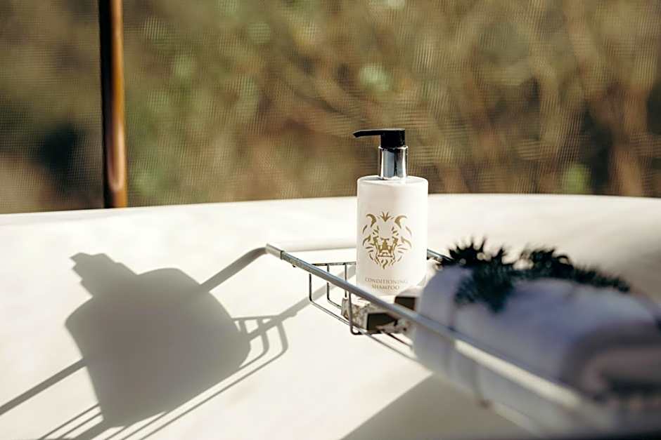 Hlosi Game Lodge - Amakhala Game Reserve