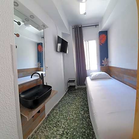 Single Room with Shared Bathroom