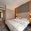 City Park Apart Hotel by CHM