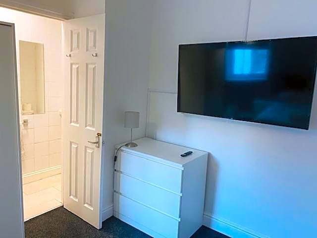 Circle Guest House Bed Only