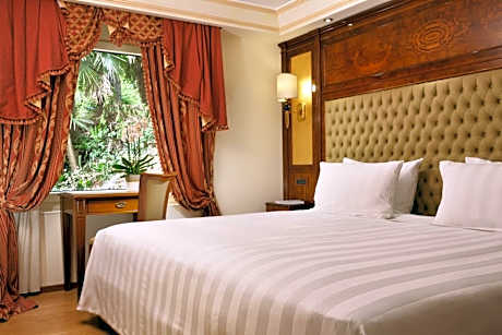 Classic Double or Twin Room